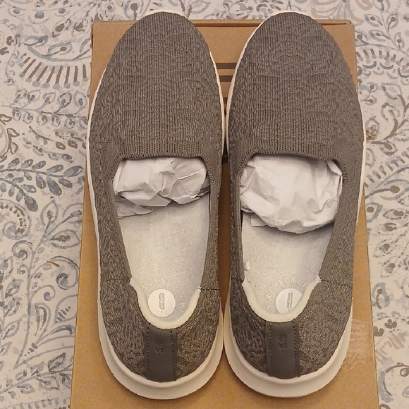 NIB Grey REVITALIGN Orthotic Washable Knit Slip-Ons - Women's 8 - Picture 5 of 9
